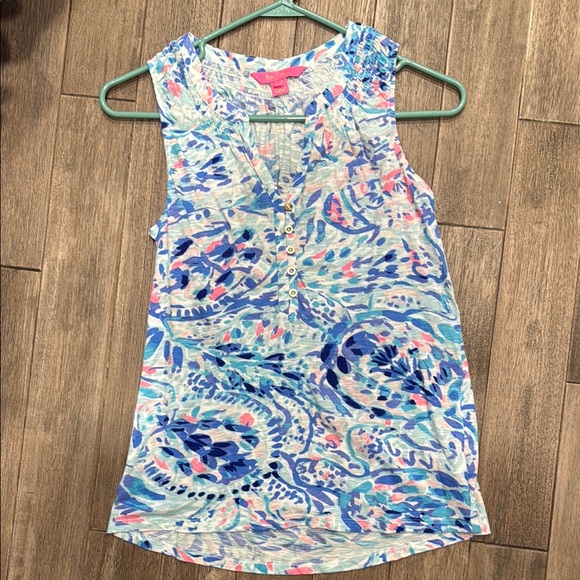 Lilly Pulitzer Tops - Blue and Pink Paisley Sleeveless Top